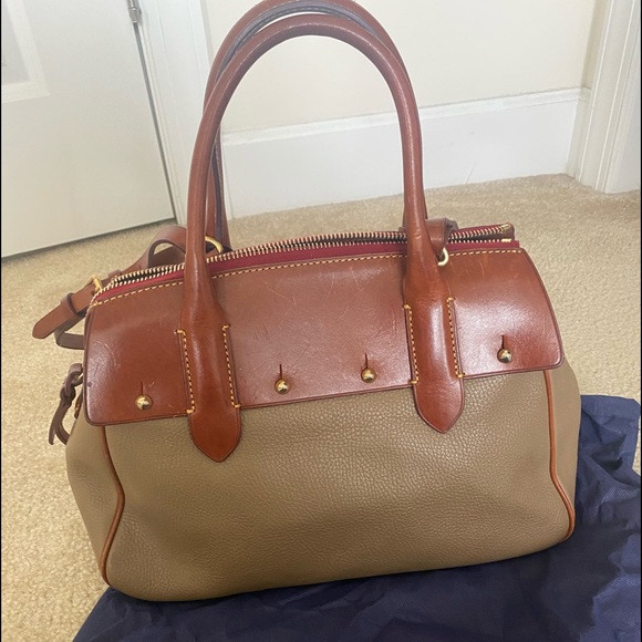 Gently used leather Dooney & Bourke with dust bag - Picture 3 of 12